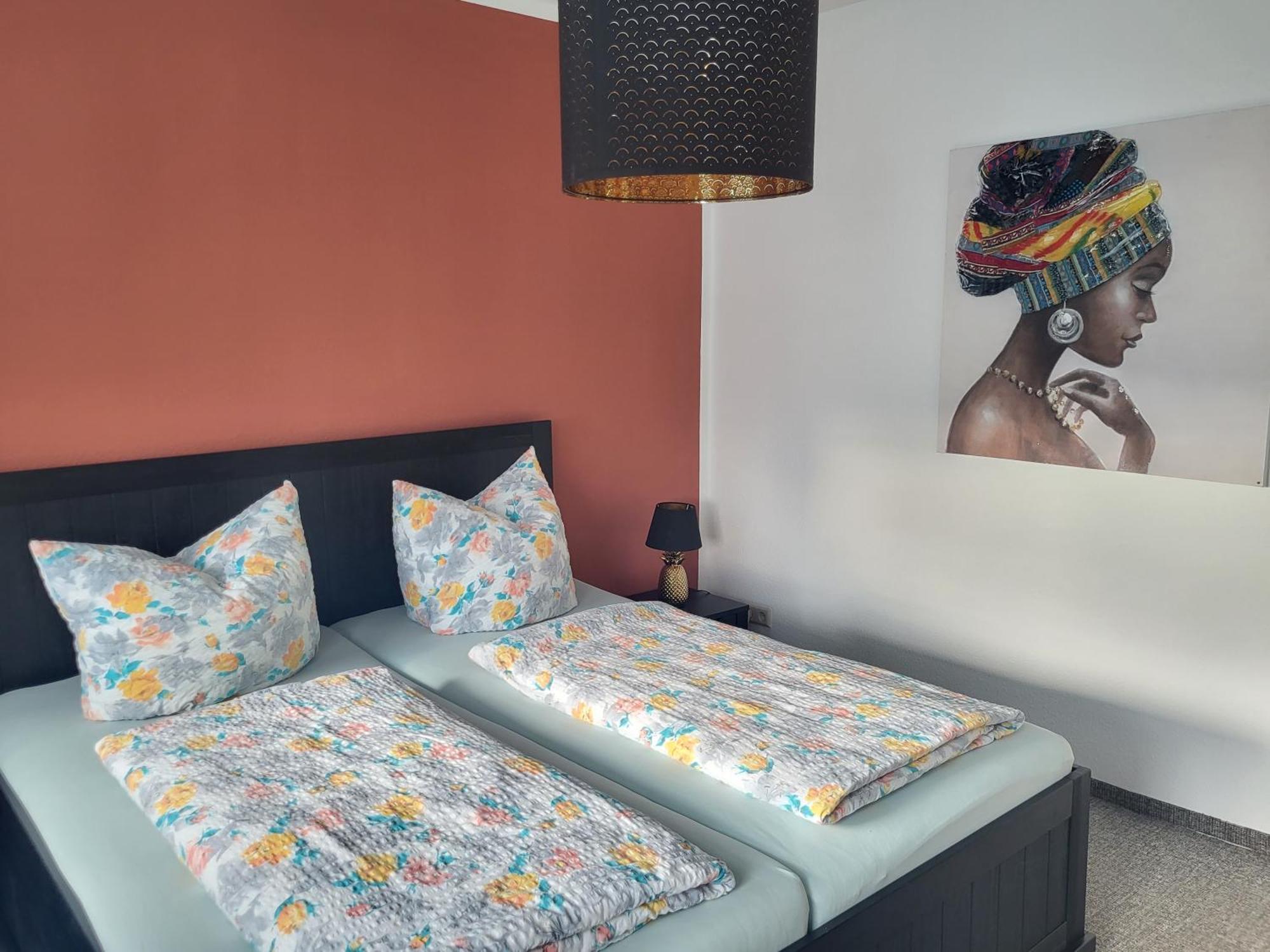 Apartment - Gaestewohnung - Unterkunft Monteure Chemnitz Extérieur photo