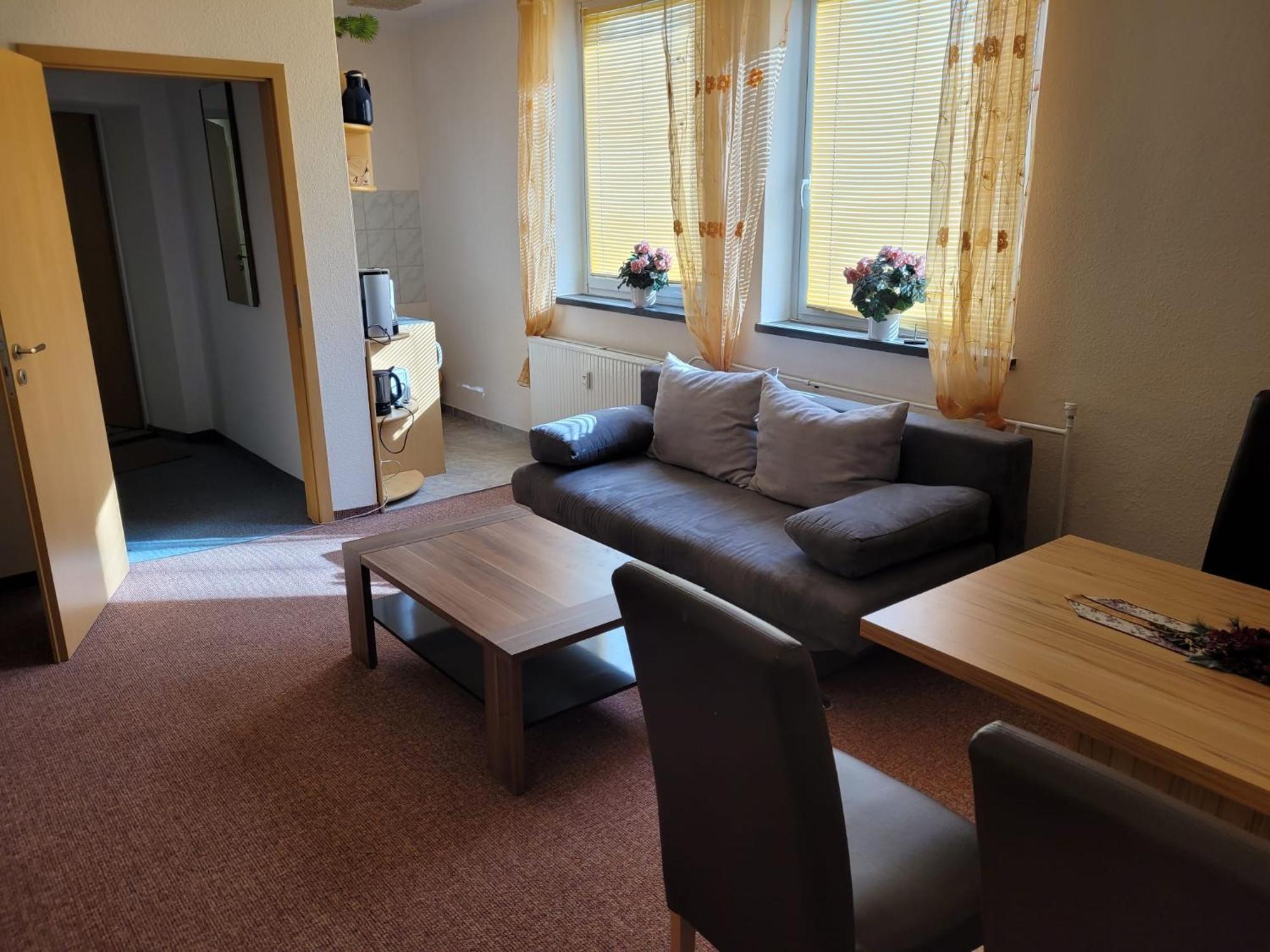Apartment - Gaestewohnung - Unterkunft Monteure Chemnitz Extérieur photo
